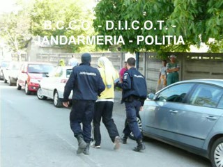 Perchezitii DIICOT (c) eMM.ro